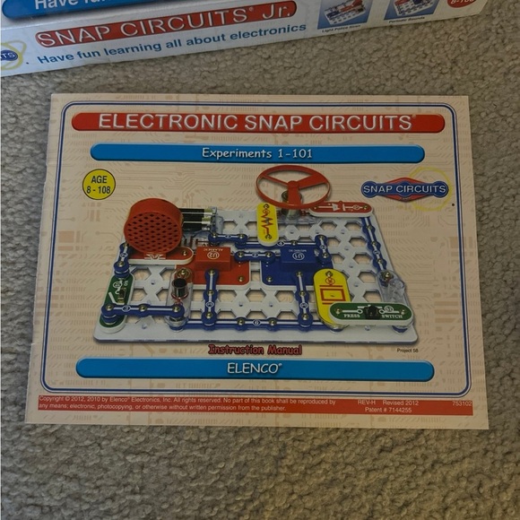 Snap Circuits Jr. Electronics Kit - Picture 3 of 3